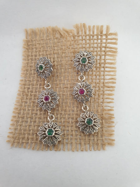 Pendientes Fernandinos de 3 rosetas con piedras preciosas