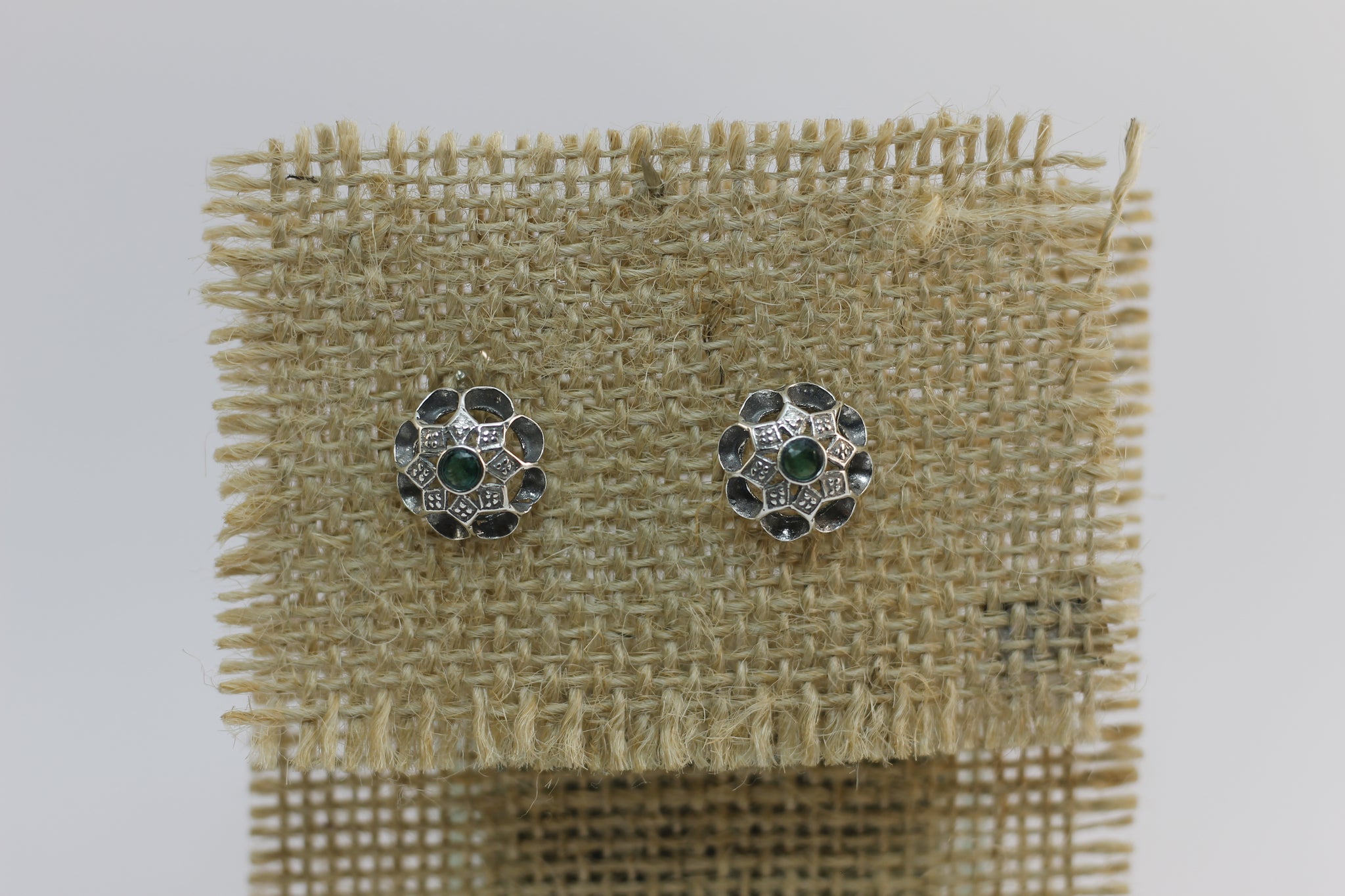 Pendientes Arquillo con Esmeralda natural