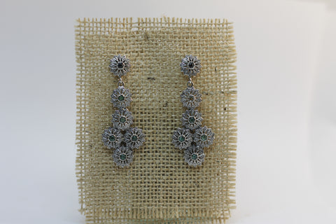 Pendientes Fernandinos múltiples de 6 con Esmeralda natural.